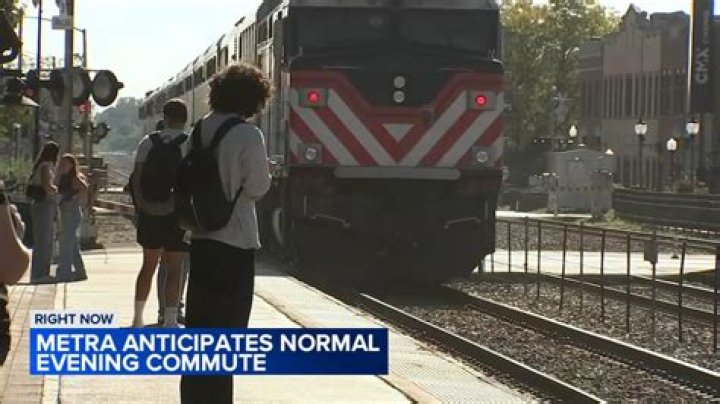 Metra Milwaukee District North train fatally strikes pedestrian in Libertyville