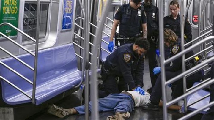 New York subway shooting today: Daniel Enriquez fatally shot on Q train at Canal Street in Manhattan, police searching for gunman