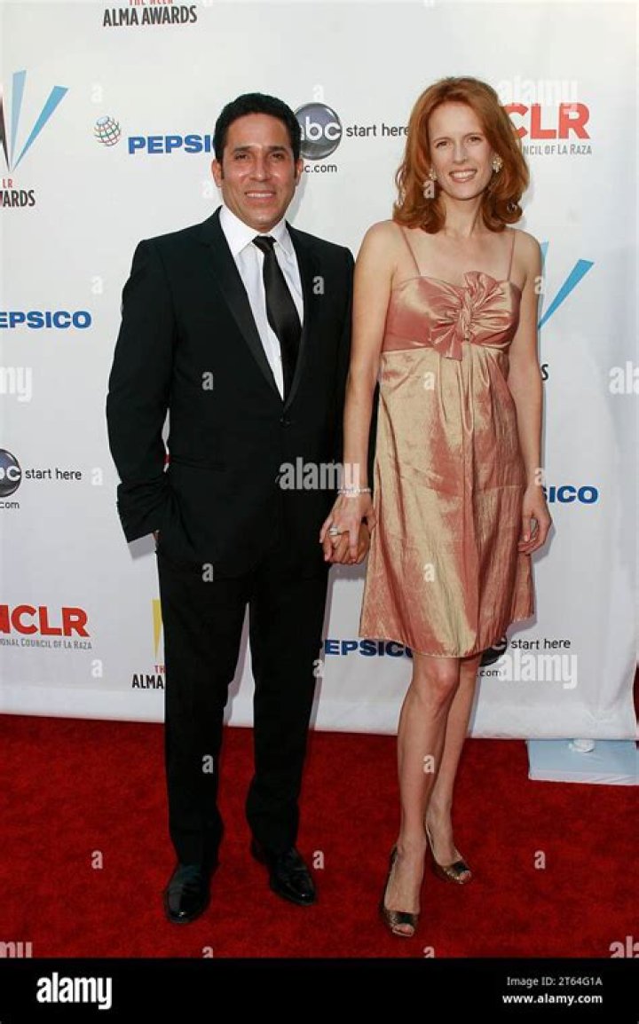 Oscar Nunez Bio, Age, Family, Wife, Height, Net Worth, Movies