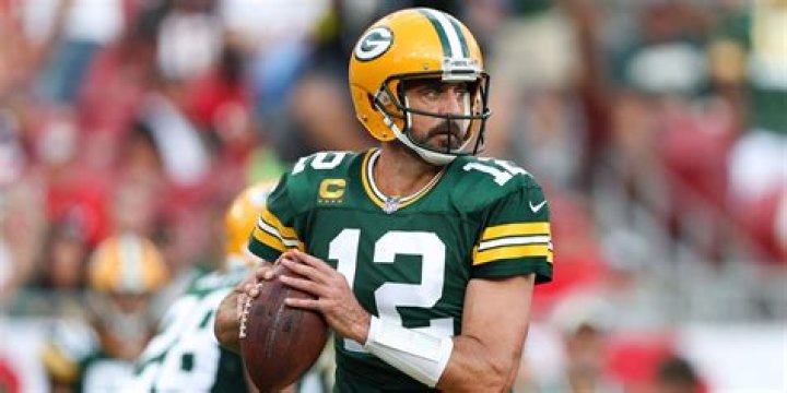 Packers quarterback Aaron Rodgers says he didn't get vaccine, consulted Joe Rogan for COVID treatment, took ivermectin