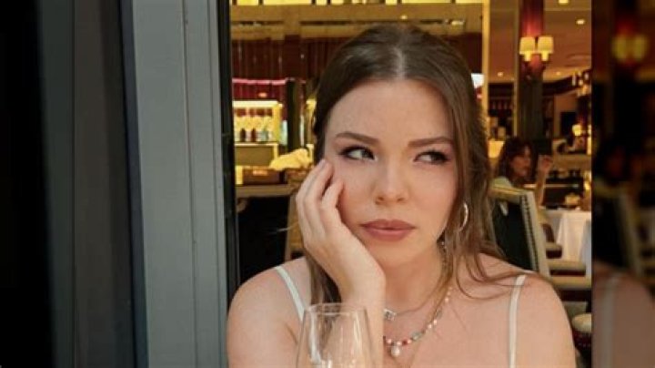 Paul Simon's Daughter Grew Up To Be Stunning