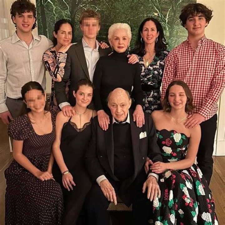 Paz Herrera Hijos (Children): Wikipedia And Edad