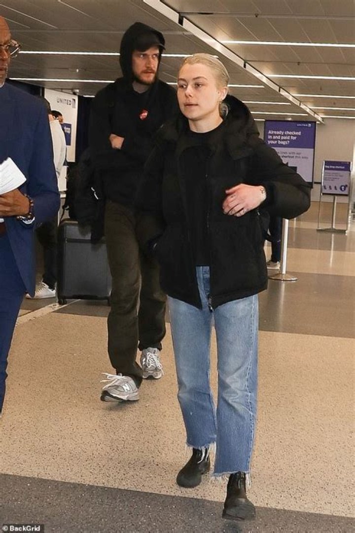Phoebe Bridgers gets support from rumored boyfriend Bo Burnham as they head to airport