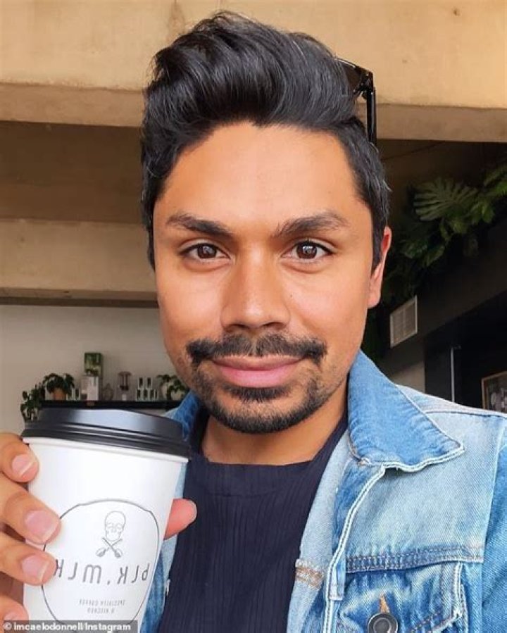 Psychic reveals why he left his 9-5 to tell the future on TikTok