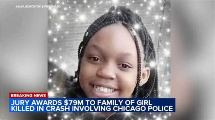 R Kelly had sex with a 15-year-old girl, Chicago court told