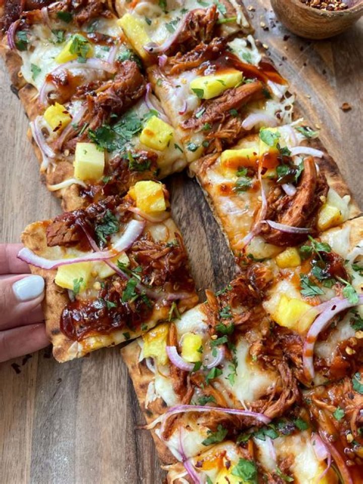 Ree Drummond's BBQ Chicken Flatbread Pizza Recipe Is Ready in Minutes
