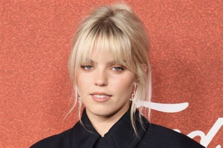 Reneé Rapp: 'Mean Girls' Musical Was 'Harmful' to My Eating Disorder