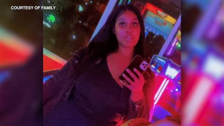 River North shooting Chicago: Tashawnna Anderson killed, LaShawn Anderson injured outside 10Pin Bowling Lounge, police say