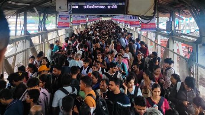 RTD bus service to DIA disrupted Monday morning, leaving some commuters stranded