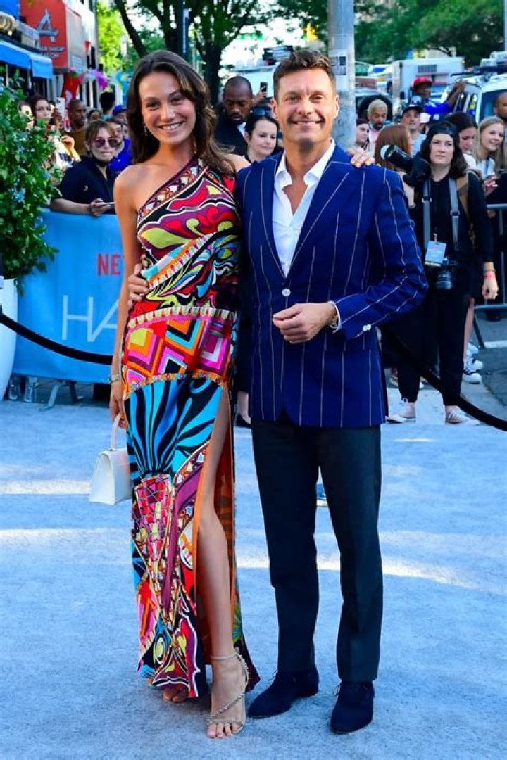 Ryan Seacrest & Girlfriend Aubrey Paige Petcosky Make Rare Red Carpet Appearance at Jennifer Lopez’s Documentary Premiere