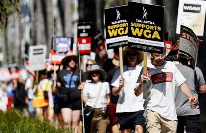 SAG-AFTRA Board Supports WGA, Calls for 'Fair and Equitable Wages'