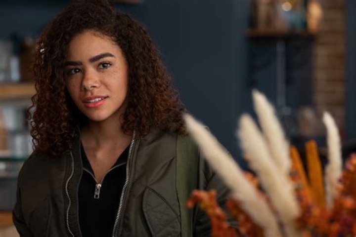 Sara Waisglass Breaks Down the Real Reason Max Is so Mad at Ginny