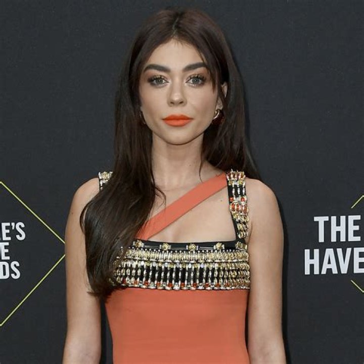 Sarah Hyland Illness: Is She Sick? Cancer Rumors And Health Update