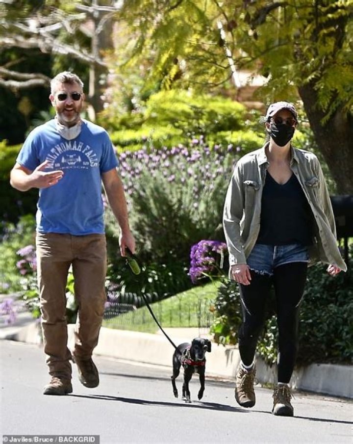 Sarah Silverman goes on a dog walk with her producer boyfriend Rory Albanese in Los Feliz