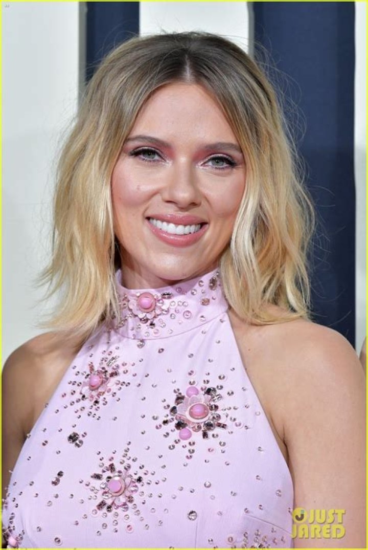 Scarlett Johansson Once Played A Spelling Bee Champ During a Skit on Conan O'Brien's Talk Show