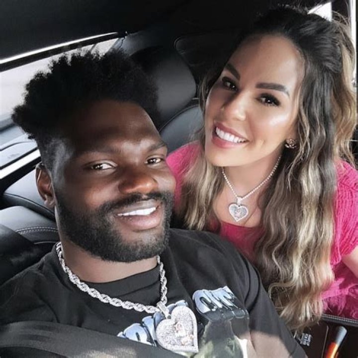 Shaq Barrett and wife Jordana are expecting a baby girl - two months after daughter drowned