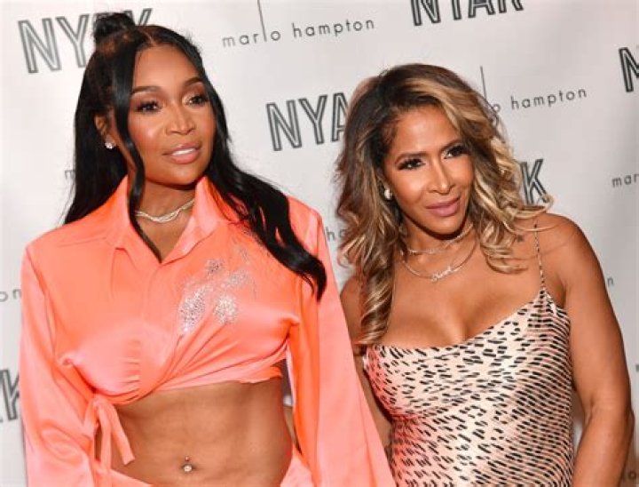 Shereé Defends Dating Tyrone Gilliams