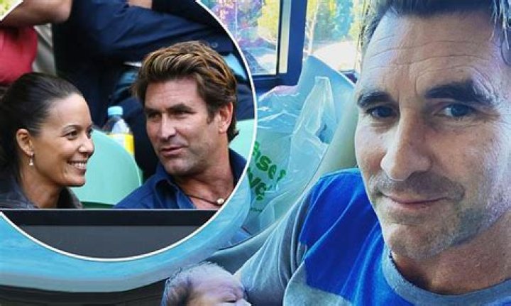 Singer Pete Murray announces the birth of his fourth child, a girl with wife Mira Eady