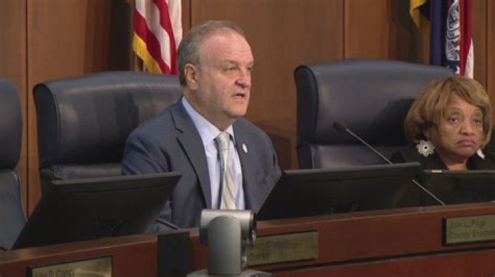 St. Louis lawyer who pointed gun at BLM protesters wants his gun and fines returned