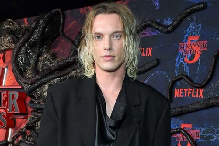 'Stranger Things' Star Jamie Campbell Bower Celebrates 7 1/2 Years Clean and Sober