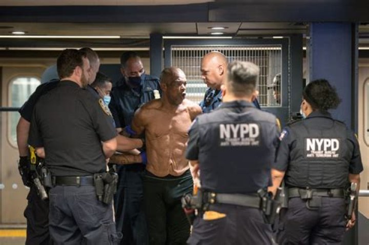 Suspect Wanted For Deadly Unprovoked Shooting of Subway Rider – Crime Online