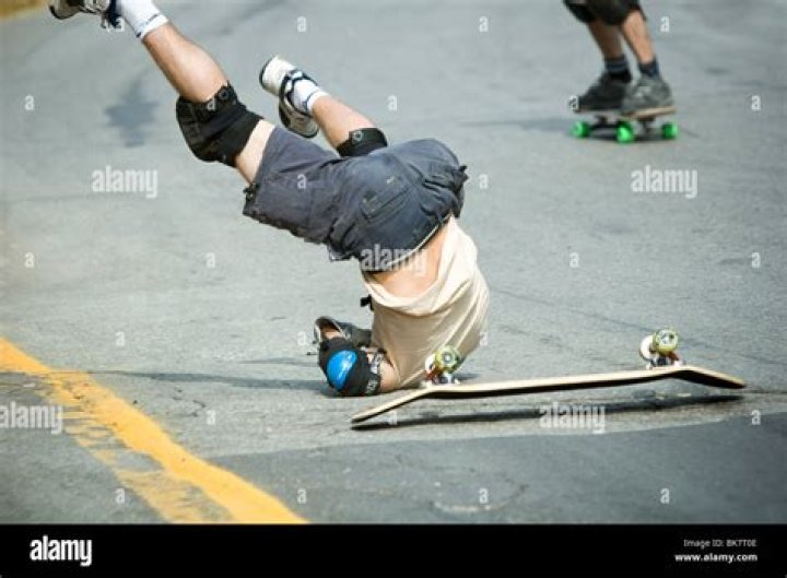 Teen dies after falling from skateboard in Clay County