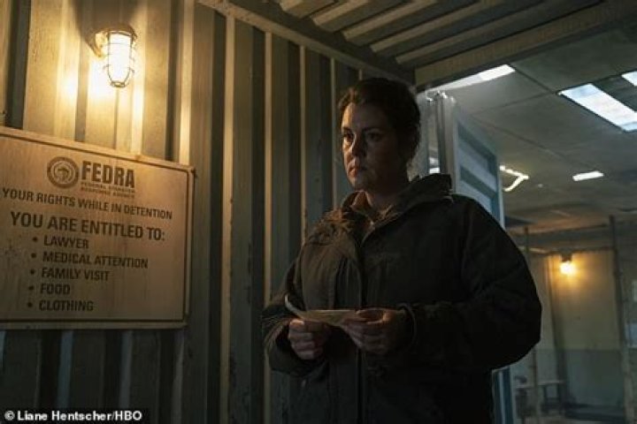 The Last of Us star Melanie Lynskey calls out model Adrianne Curry