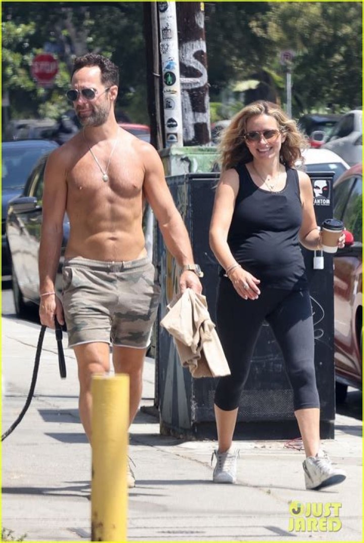The Lincoln Lawyer’s Becki Newton Steps Out with Shirtless Hubby Chris Diamantopoulos – New Photos!