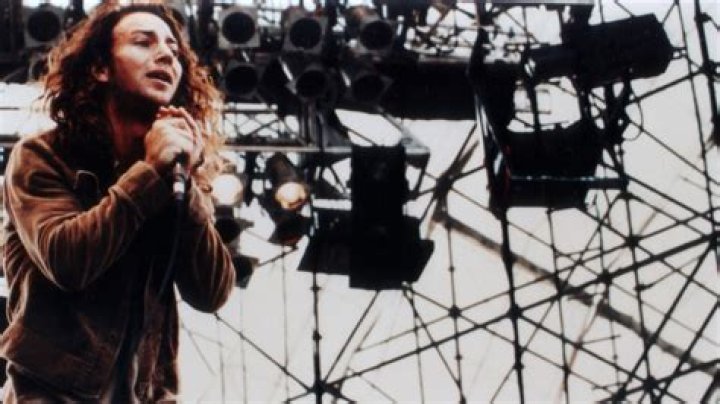 This Is How Much Eddie Vedder Is Actually Worth