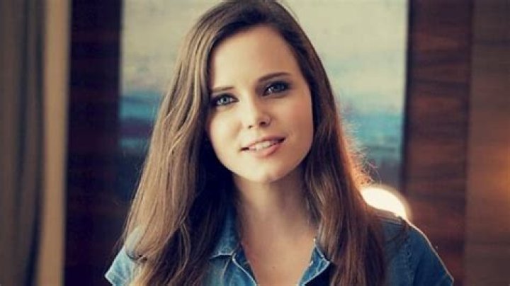 Tiffany Alvord Bio, Age, Boyfriend, Songs, Family, Movies, Net Worth