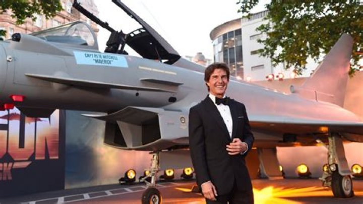 Tom Cruise Used One Of His Own Planes In Top Gun: Maverick's Final Scene