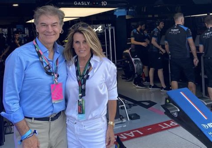 What Happened To Dr. Oz? Health Condition Updated - Fake Death News Facts: Is He Really Sick? 