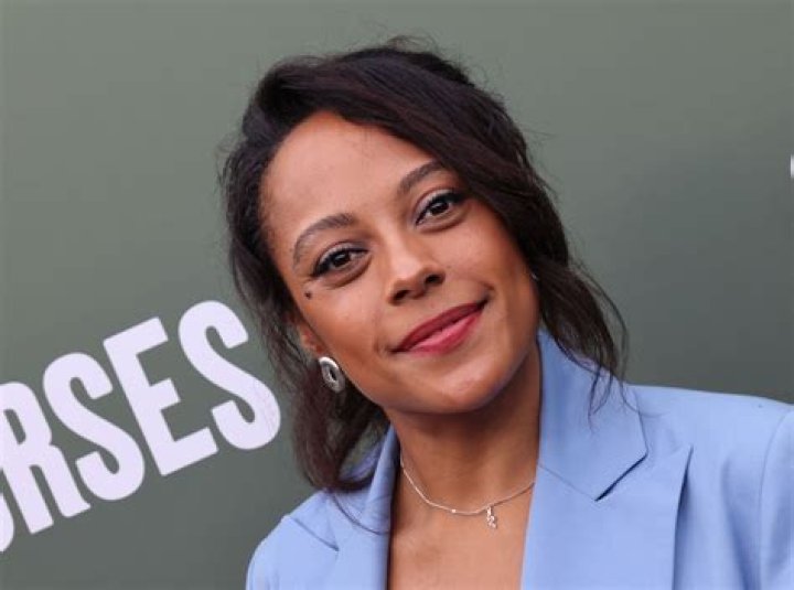 What Happened To Rosalind Eleazar Fingers: Why Did She Hides Her Fingers From Audience? Here We Have Some Pictures Of Her Hands