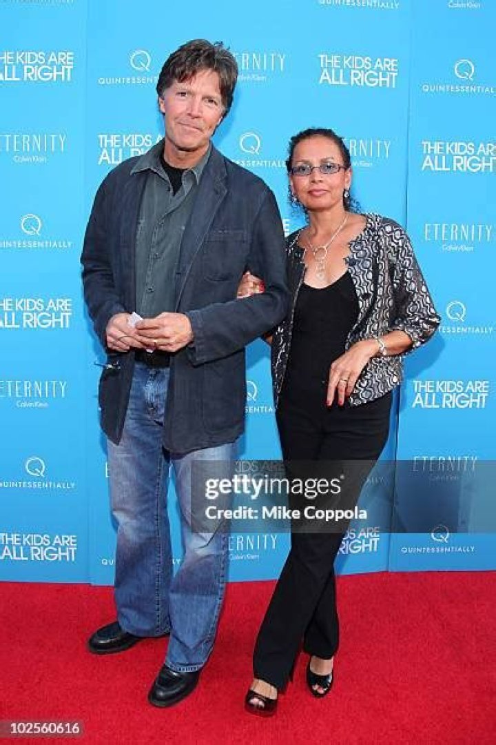 What happened to Stone Phillips? Wiki Bio, net worth, wife Debra Phillips