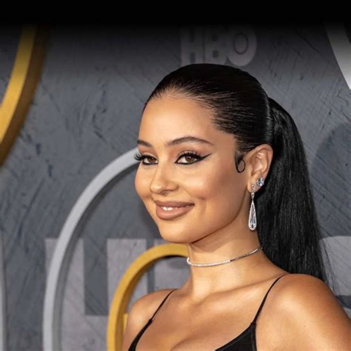 What Is Wrong With Alexa Demie Bottom Teeth: Did She Fix Her Tooth Gap?