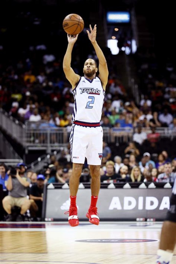 What Is Wrong With Jannero Pargo Teeth? Malaysia Pargo Ex-Husband - Age And Salary Update