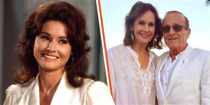 Where is Lori Saunders today? Wiki Bio, net worth, family. Dead or alive?