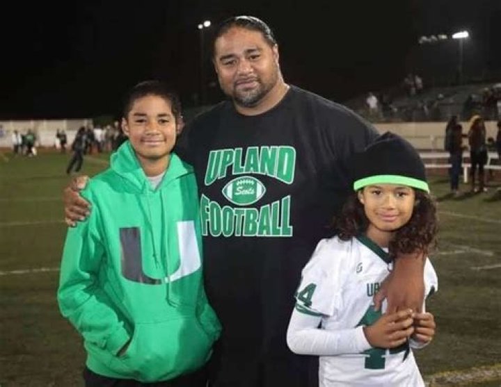 Who Are DJ Uiagalelei Parents Dave & Tausha? Clemson Tigers QB Girlfriend Ava Prichard Played Volleyball