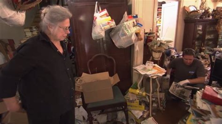 Who Is Carmen From Hoarders? Where Is She Now? Everything On Her Husband And Daughter