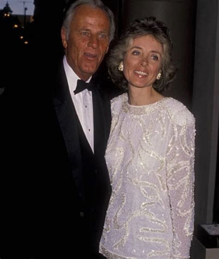 Who is Ginny Fosdick, the wife of McLean Stevenson, and did they have kids?