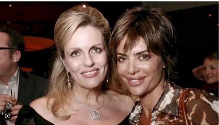 Who Is Nancy Rinna Sister Lisa Rinna? Siblings, Her Age, Job, And Family Background