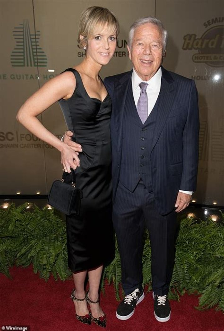 Who is Robert Kraft's fiancée Dana Blumberg? New England Patriots owner prepares to marry NYC doctor