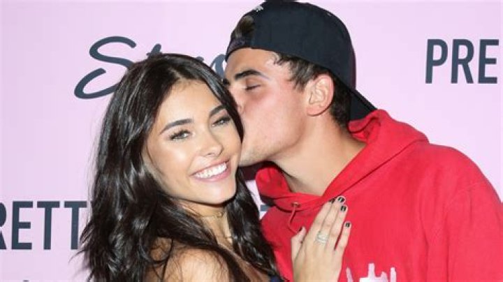 Who is she? After Jack Gilinsky says he is expecting his first kid, internet users go crazy.