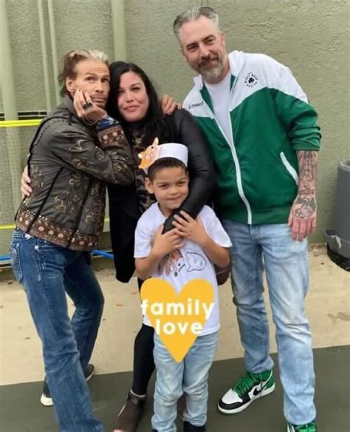 Why Did Aisha Tyler's Parents Separate When She Was A Kid? Jim Tyler Dad, Mom, And Sister - 5 Fast Facts