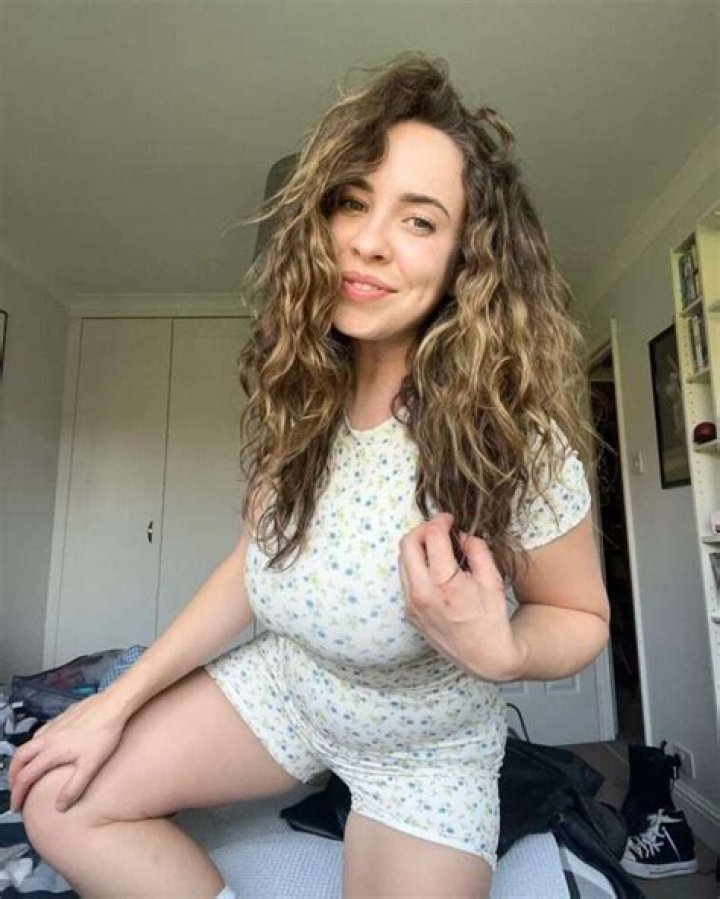 Zafira May Net Worth